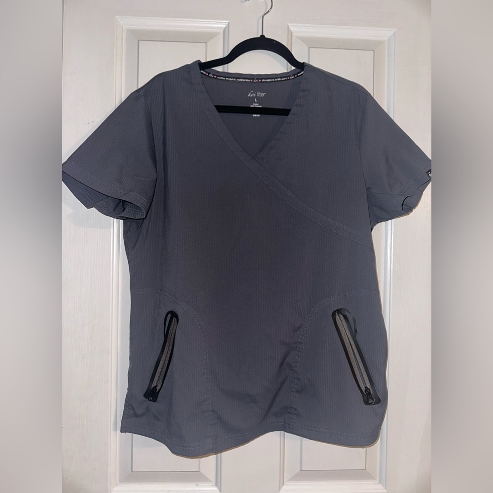 Koi Lite ladies scrub top Large EUC